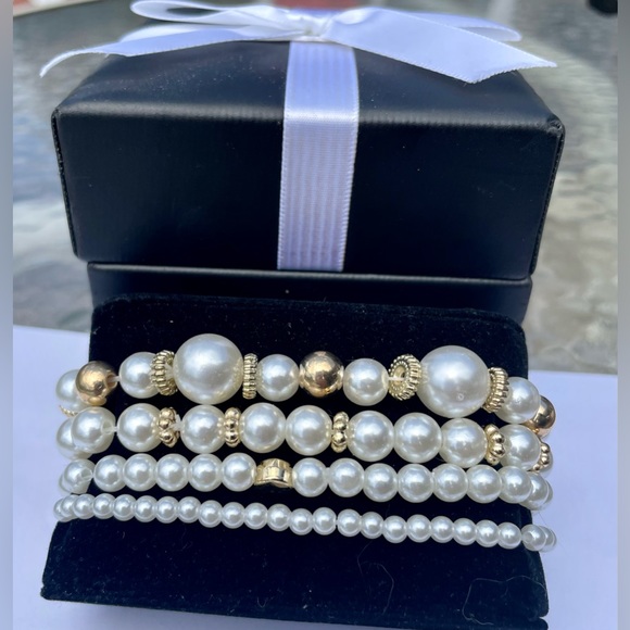 BOGO FREE Faux Pearl Fashion Bracelet Set of 4 - Picture 3 of 4